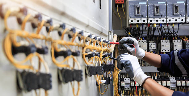 Professional Electrician technician working in Limestone, IL